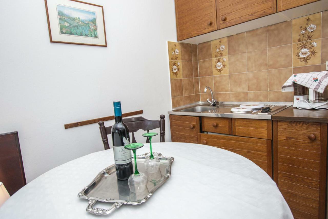 Apartmani Janja Porec Exterior photo